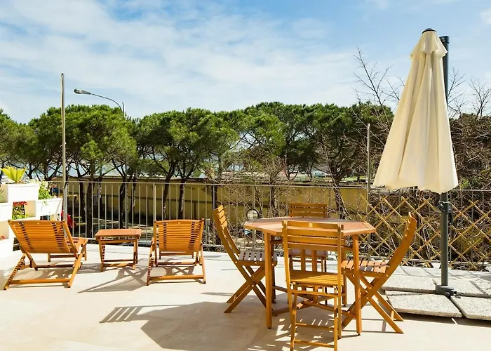 La Posta Di Cadimare - Chill In The Mezzanine Bedroom At A Former Post Office * Fezzano (Liguria)