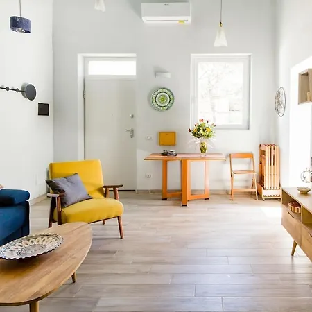 La Posta Di Cadimare - Chill In The Mezzanine Bedroom At A Former Post Office *