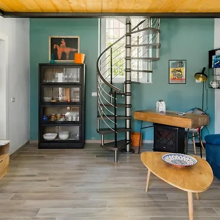 La Posta Di Cadimare - Chill In The Mezzanine Bedroom At A Former Post Office Holiday home Fezzano (Liguria)