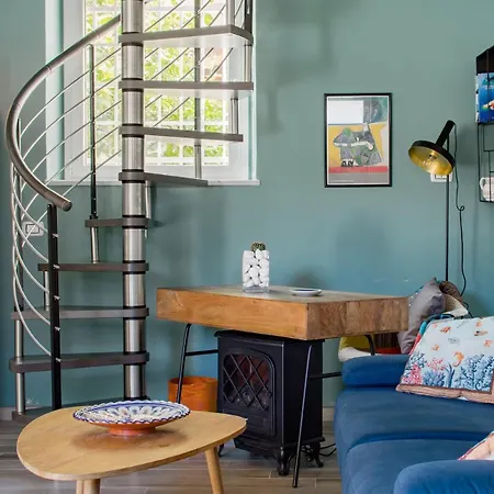 بيت للعطل La Posta Di Cadimare - Chill In The Mezzanine Bedroom At A Former Post Office *